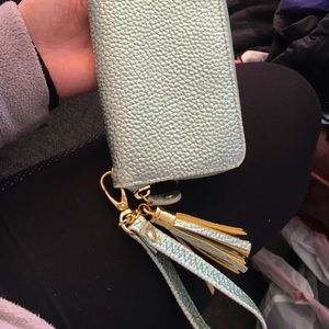 Wallet/wristlet